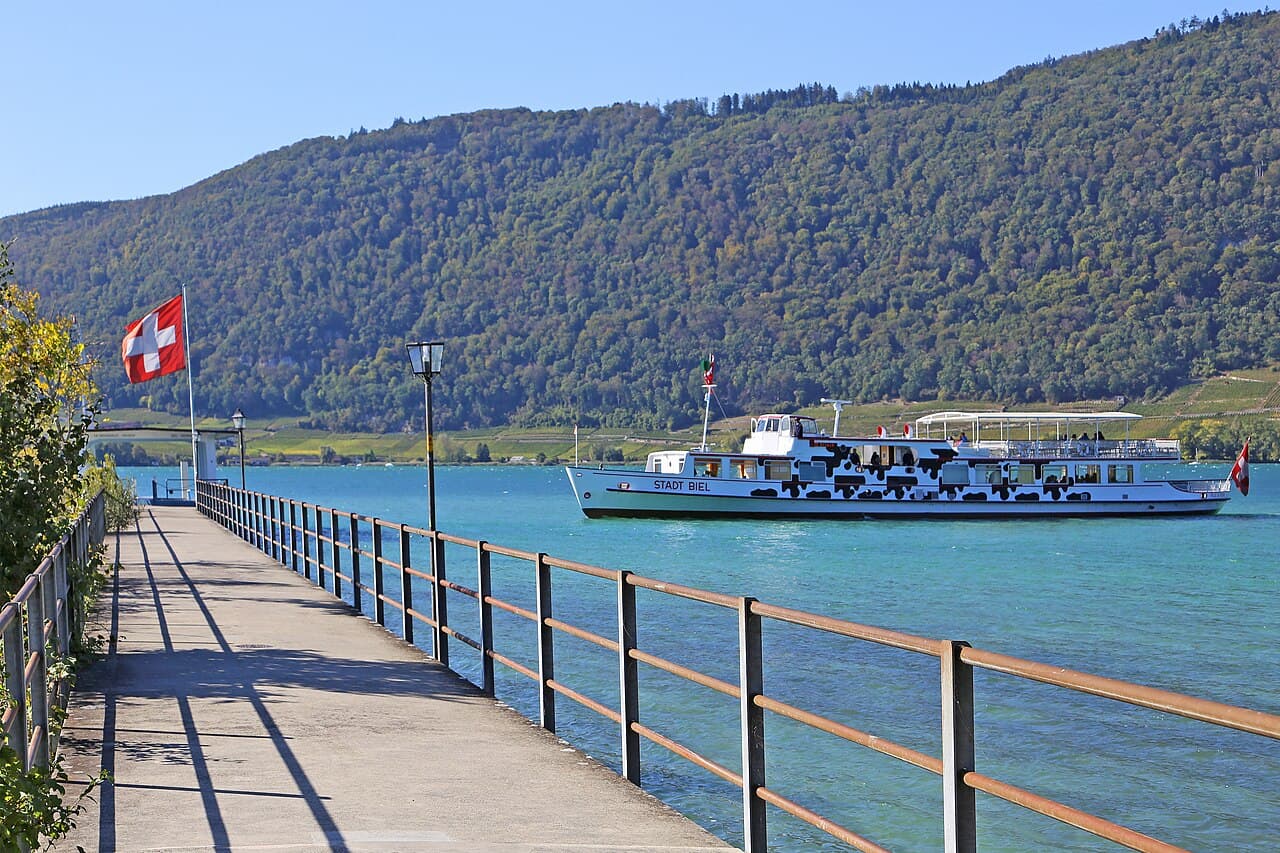 Débarcadère de l’île Saint-Pierre au bord du lac de Bienne