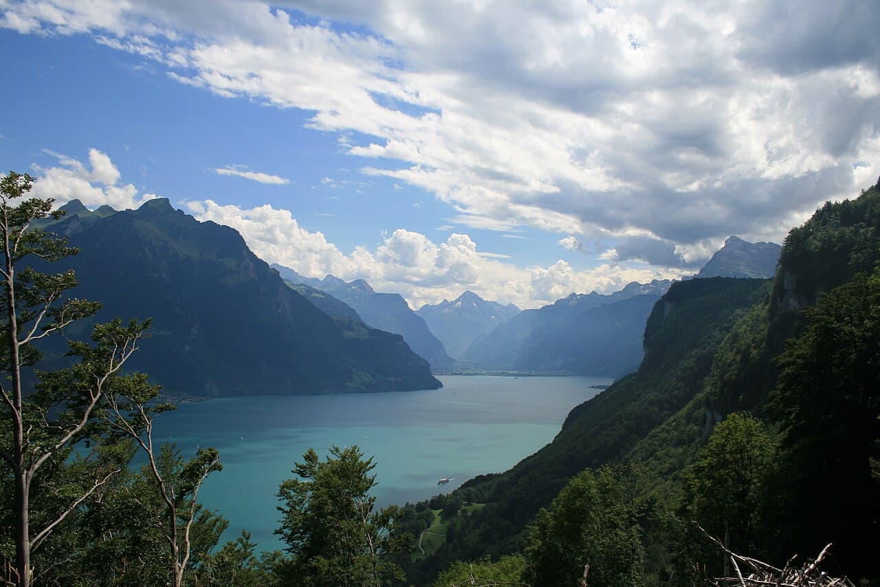 Vue de l’Urnersee et de ses versants depuis Seelisberg